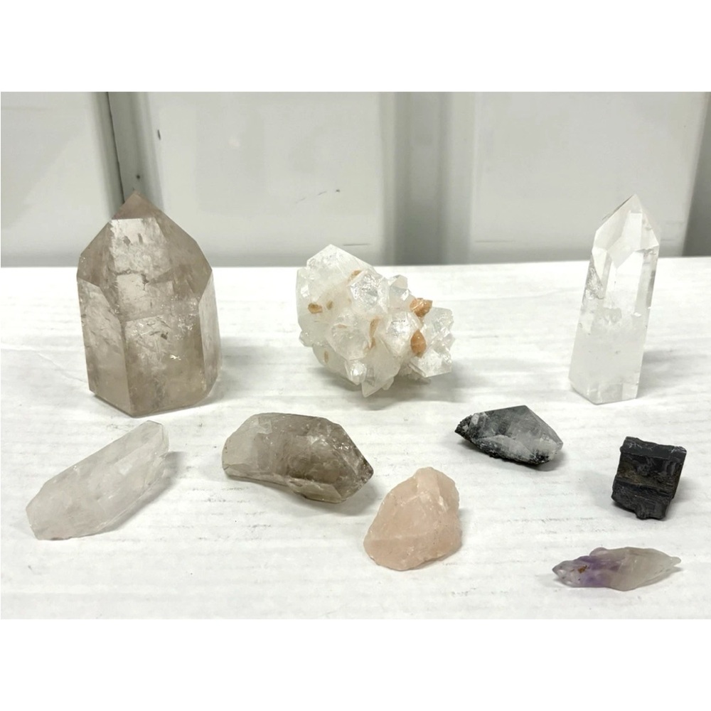 MIXED CRYSTAL LOT 9 PIECES SMOKEY QUARTZ APOTHOLYTE STILBRITE PHANTOM CRYSTAL